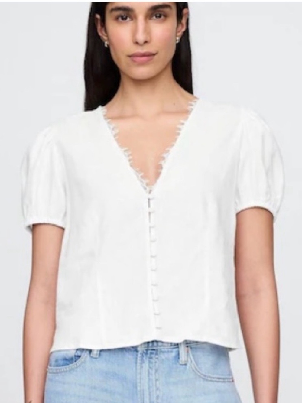 GAP White Linen Blend V-Neck Button-Front Blouse with lace trim/ Doen looking